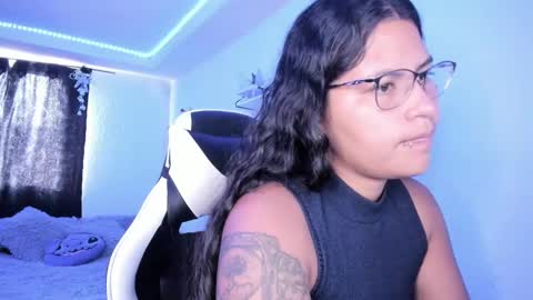  Lady  online show from December 22, 2024, 8:58 pm