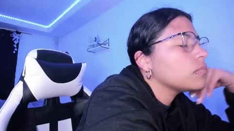  Lady  online show from December 23, 2024, 12:35 am