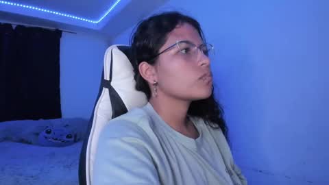  Lady  online show from February 3, 2025, 6:45 am