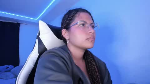  Lady  online show from February 13, 2025, 3:07 am