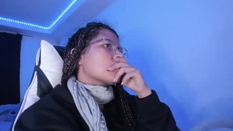  Lady  online show from February 19, 2025, 3:28 am