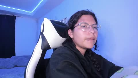  Lady  online show from February 21, 2025, 8:51 am