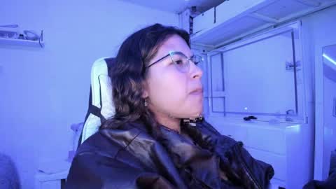  Lady  online show from April 9, 2026, 2:55 am