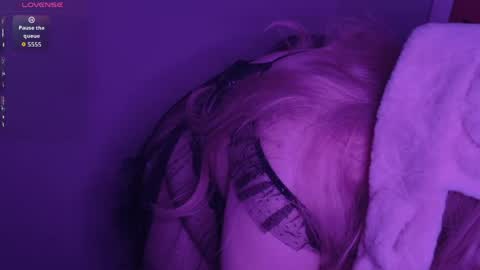 ladybugladyxx online show from May 10, 2026, 12:49 am