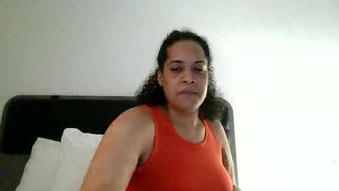 Snapshot of ladycinnabon chatting on February 26, 2025, 7:31 am Stephanie online show from February 26, 2025, 7:31 am
