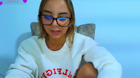 Snapshot of ladydi069 chatting on October 27, 2025, 6:45 pm Hello im lady nice to meet you online show from October 27, 2025, 6:45 pm