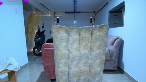 Snapshot of ladydi069 chatting on November 10, 2025, 7:13 pm Hello im lady nice to meet you online show from November 10, 2025, 7:13 pm