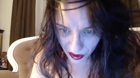 Snapshot of ladygilda chatting on January 25, 2025, 8:00 pm LADYGILDA online show from January 25, 2025, 8:00 pm