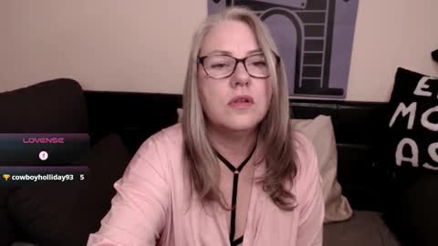 Snapshot of ladylanaxo chatting on November 1, 2025, 7:54 am Next Stream online show from November 1, 2025, 7:54 am