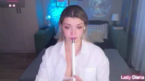 ladylancaster online show from November 21, 2025, 12:15 pm