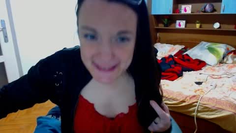 LadyLHoty online show from June 15, 2026, 6:32 pm