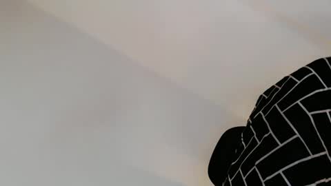 its Katniss online show from October 10, 2025, 1:21 pm