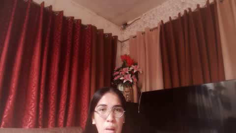 ladyloveluna online show from January 6, 2026, 5:11 am