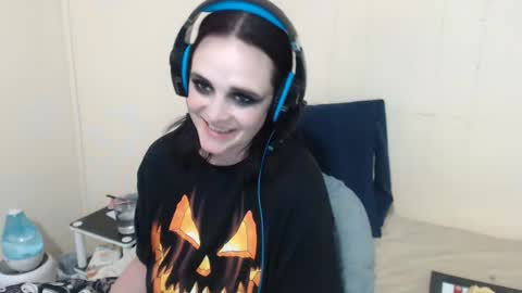 LadySlate online show from February 12, 2025, 2:35 am