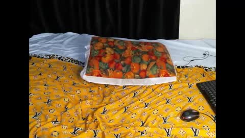 Vivy online show from December 20, 2025, 5:25 am