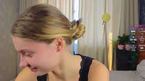 Lilia online show from October 12, 2025, 6:56 am