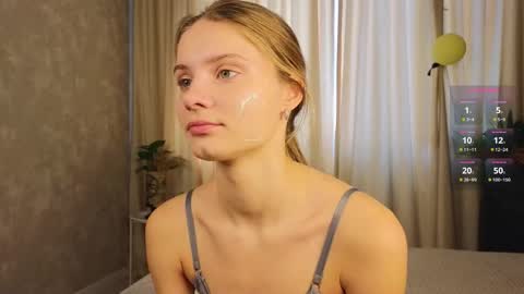 Lilia online show from October 23, 2025, 6:45 am