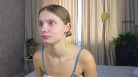 Lilia online show from October 26, 2025, 7:14 am