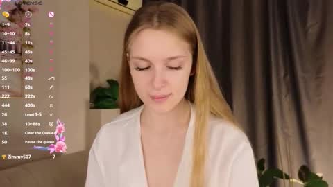 Lilia online show from November 27, 2025, 6:15 am