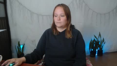  paola and a guest lol    online show from February 25, 2026, 8:18 pm