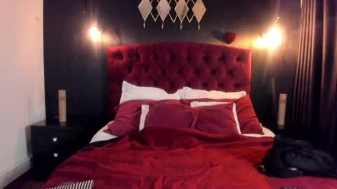 Laia  online show from March 31, 2026, 11:43 am