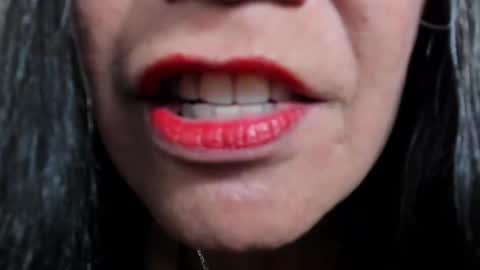 Snapshot of lailacastillomilf chatting on September 25, 2025, 12:09 pm Lailacastillo online show from September 25, 2025, 12:09 pm