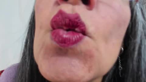 Lailacastillo online show from December 14, 2025, 12:54 pm