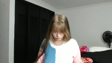 lailacuteee online show from November 11, 2025, 3:01 pm