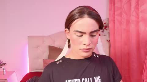 Camila online show from October 4, 2025, 4:21 am