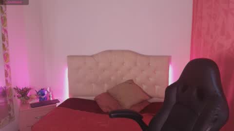 Camila online show from November 11, 2025, 3:17 am