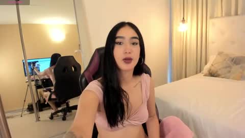 lala_demon online show from April 6, 2026, 12:17 pm