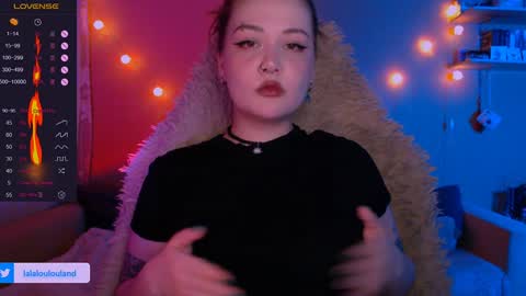 Snapshot of lala_loulou chatting on January 1, 2025, 5:44 pm Nicky online show from January 1, 2025, 5:44 pm