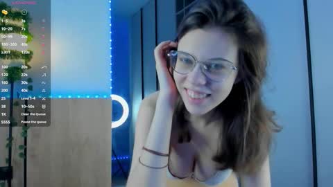 Julia online show from February 16, 2026, 8:05 pm