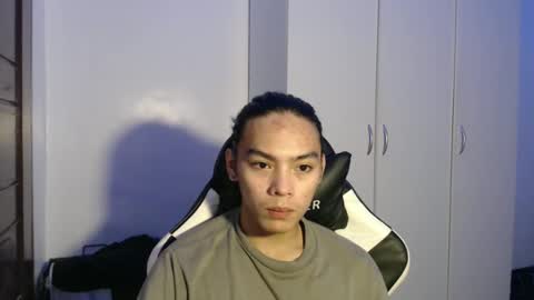 lalakinghugecock_2 online show from November 10, 2025, 5:12 pm