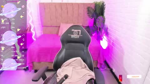 Lala  online show from October 22, 2025, 7:24 pm