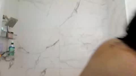 LALOVE99 online show from October 2, 2025, 2:57 pm