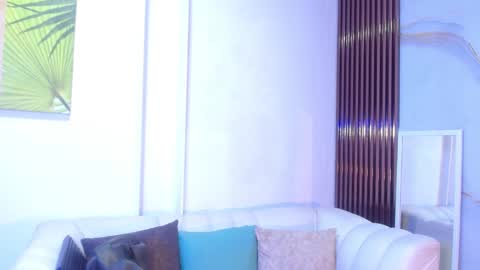 Laura online show from October 9, 2025, 12:25 pm