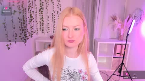 Snapshot of laly_peach chatting on December 23, 2024, 3:33 pm Laly online show from December 23, 2024, 3:33 pm