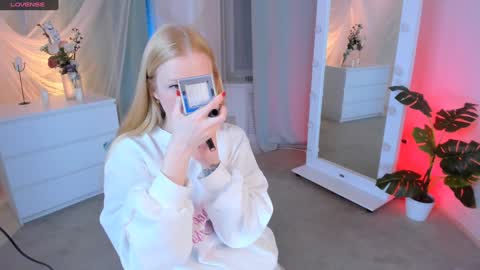 Snapshot of laly_peach chatting on January 26, 2025, 4:30 pm Laly online show from January 26, 2025, 4:30 pm