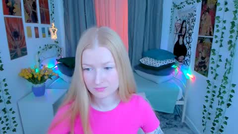 Snapshot of laly_peach chatting on March 1, 2025, 4:11 pm Laly online show from March 1, 2025, 4:11 pm