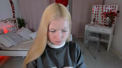 Snapshot of laly_peach chatting on February 17, 2026, 11:29 am Laly online show from February 17, 2026, 11:29 am