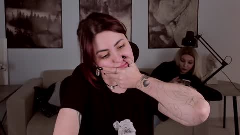 just call me Lana  and her security online show from December 21, 2024, 2:15 pm