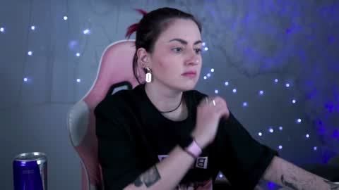 just call me Lana  and her security online show from January 26, 2025, 11:06 am