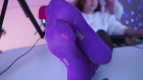 just call me Lana  and her security online show from February 12, 2025, 5:26 pm