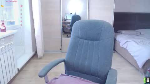 Lana online show from October 2, 2025, 6:20 am