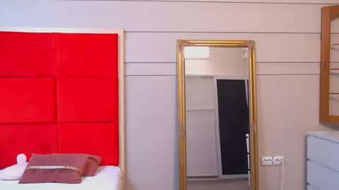 LanaBanner online show from October 3, 2025, 8:22 am