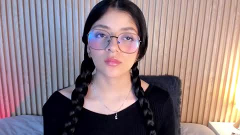 ... .          . ... online show from September 30, 2025, 1:49 pm