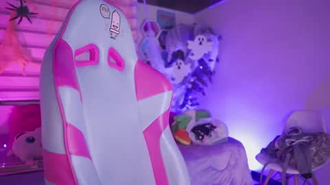 Lana online show from October 24, 2025, 12:41 am