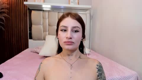 Lana     igauroraaaaaaaaa 1 online show from January 18, 2025, 7:59 am