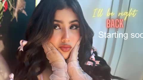 lana_lann online show from February 10, 2025, 2:48 pm